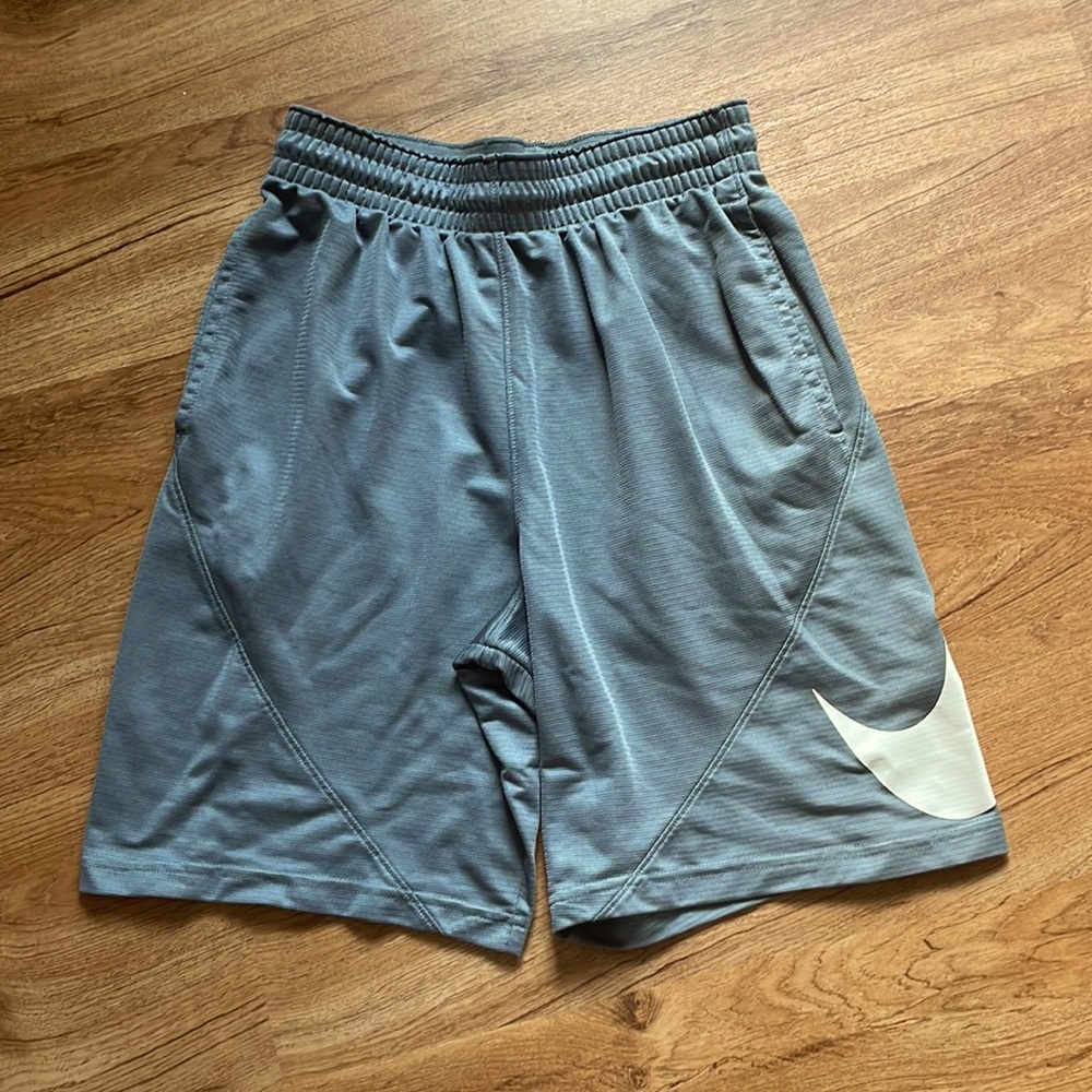 Never Wore! Nike Men’s Dri-Fit HBR Basketball Shorts Size M